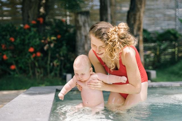 What is the Best Age for My Baby to Start Swimming in an Above Ground Pool?